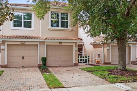 Condo in Davenport, Florida, 2 bedrooms  № 1916420 - photo 1