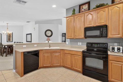 Condo in Davenport, Florida, 2 bedrooms  № 1916420 - photo 9