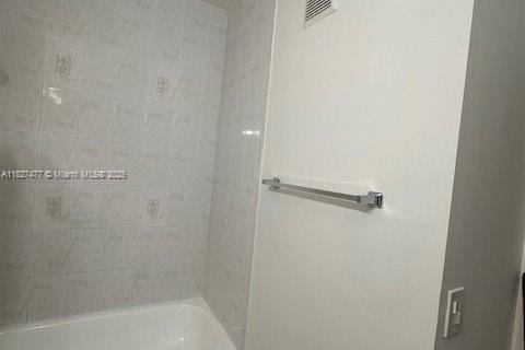Townhouse in Doral, Florida 2 bedrooms, 91.04 sq.m. № 1798925 - photo 16