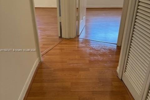 Townhouse in Doral, Florida 2 bedrooms, 91.04 sq.m. № 1798925 - photo 25