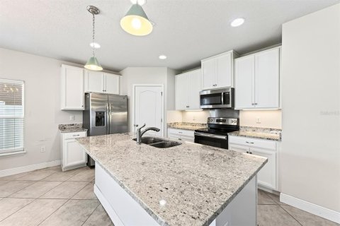 Casa en venta en Kissimmee, Florida, 3 dormitorios, 174.47 m2 № 2259560 - foto 2