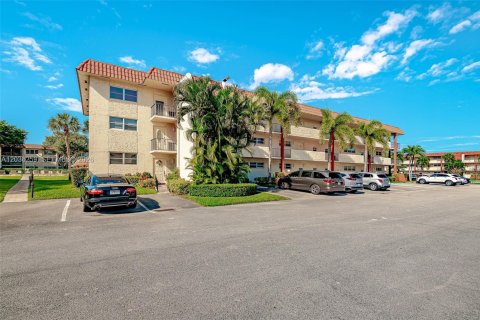 Copropriété à vendre à Pembroke Pines, Floride: 2 chambres, 108.7 m2 № 2084259 - photo 27