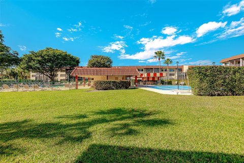Copropriété à vendre à Pembroke Pines, Floride: 2 chambres, 108.7 m2 № 2084259 - photo 25