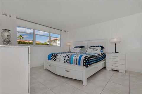 Copropriété à vendre à Pembroke Pines, Floride: 2 chambres, 108.7 m2 № 2084259 - photo 15