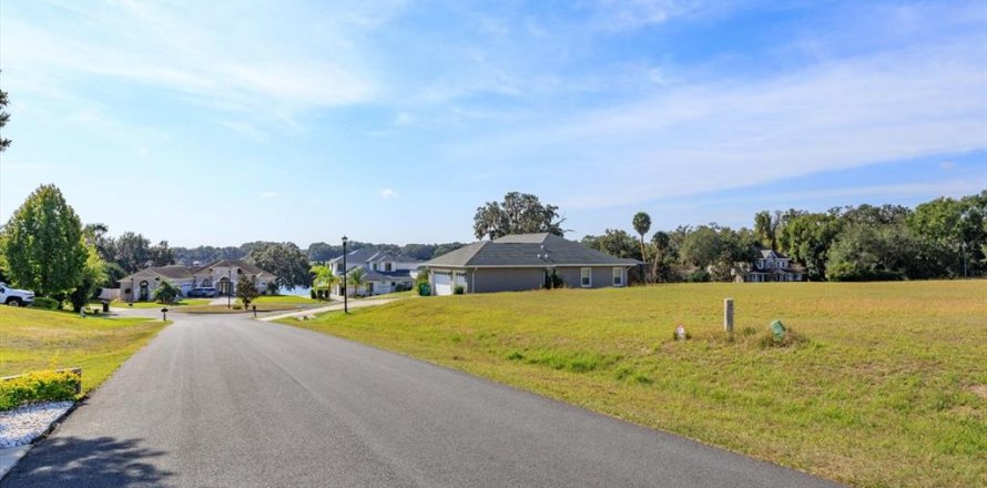Land in Fruitland Park, Florida № 2213191
