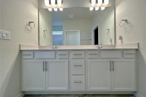 House in Orlando, Florida 3 bedrooms, 192.12 sq.m. № 2378316 - photo 6