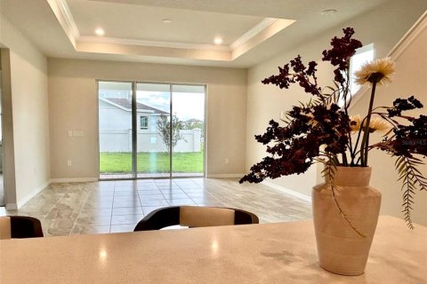 House in Orlando, Florida 3 bedrooms, 192.12 sq.m. № 2378316 - photo 2