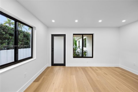 Immobilier commercial à vendre à Miami, Floride: 193.98 m2 № 1956643 - photo 29