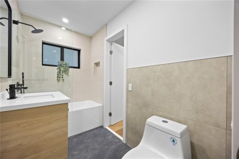 Immobilier commercial à vendre à Miami, Floride: 193.98 m2 № 1956643 - photo 22