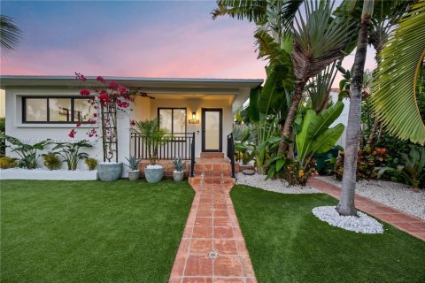 Immobilier commercial à vendre à Miami, Floride: 193.98 m2 № 1956643 - photo 6