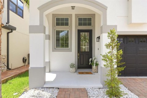 Casa en venta en Kissimmee, Florida, 4 dormitorios, 200.48 m2 № 2234442 - foto 3