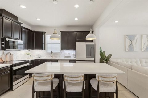 Casa en venta en Kissimmee, Florida, 4 dormitorios, 200.48 m2 № 2234442 - foto 7