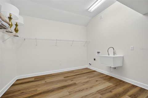 Купить виллу или дом в Лейк Сази, Флорида 15 комнат, 416.76м2, № 1915582 - фото 23