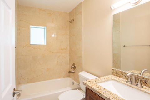 Villa ou maison à louer à West Palm Beach, Floride: 3 chambres, 142.33 m2 № 2280988 - photo 20