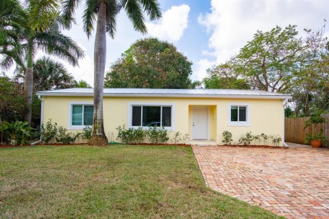 Villa ou maison à louer à West Palm Beach, Floride: 3 chambres, 142.33 m2 № 2280988 - photo 3