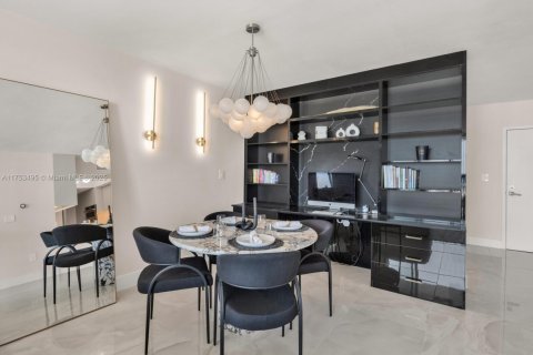 Condominio en venta en Miami Beach, Florida, 1 dormitorio, 68.75 m2 № 1861827 - foto 10