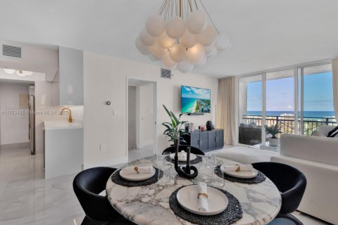 Condominio en venta en Miami Beach, Florida, 1 dormitorio, 68.75 m2 № 1861827 - foto 1