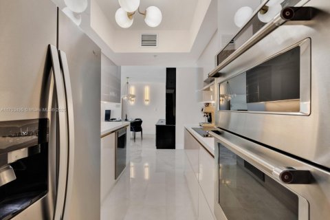 Condominio en venta en Miami Beach, Florida, 1 dormitorio, 68.75 m2 № 1861827 - foto 14