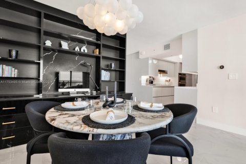 Condominio en venta en Miami Beach, Florida, 1 dormitorio, 68.75 m2 № 1861827 - foto 9