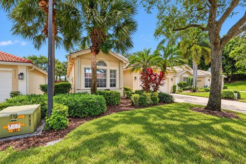 Casa en Lake Worth, Florida 3 dormitorios, 195.09 m2 № 2430158