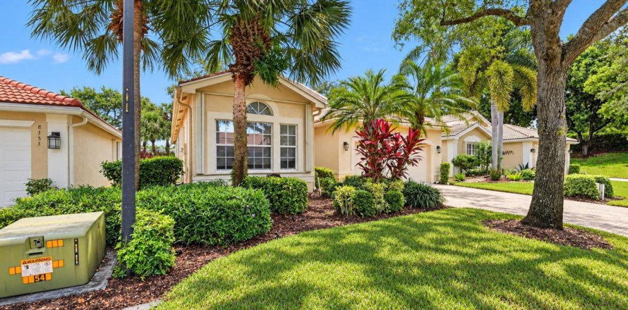 Casa en Lake Worth, Florida 3 dormitorios, 195.09 m2 № 2430158