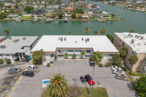 Condominio en venta en Treasure Island, Florida, 1 dormitorio, 61.22 m2 № 2098099 - foto 29