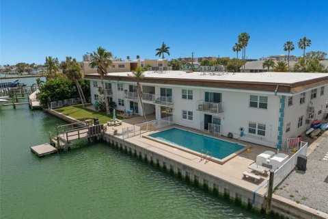 Condominio en venta en Treasure Island, Florida, 1 dormitorio, 61.22 m2 № 2098099 - foto 30