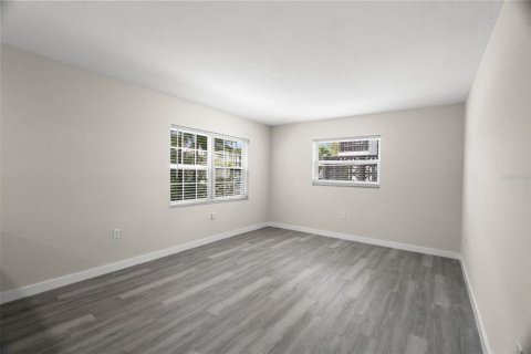 Condominio en venta en Treasure Island, Florida, 1 dormitorio, 61.22 m2 № 2098099 - foto 12