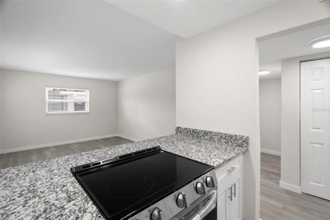 Condominio en venta en Treasure Island, Florida, 1 dormitorio, 61.22 m2 № 2098099 - foto 16