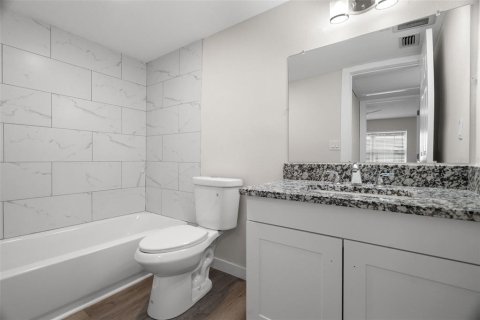 Condominio en venta en Treasure Island, Florida, 1 dormitorio, 61.22 m2 № 2098099 - foto 10