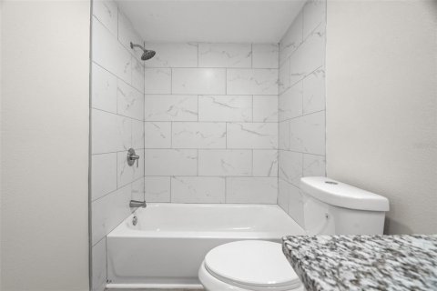 Condominio en venta en Treasure Island, Florida, 1 dormitorio, 61.22 m2 № 2098099 - foto 9