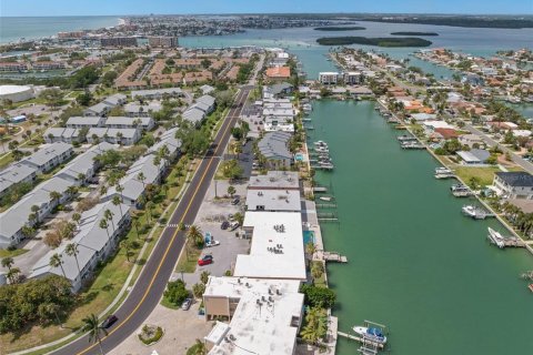 Condominio en venta en Treasure Island, Florida, 1 dormitorio, 61.22 m2 № 2098099 - foto 24