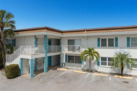 Condominio en venta en Treasure Island, Florida, 1 dormitorio, 61.22 m2 № 2098099 - foto 4