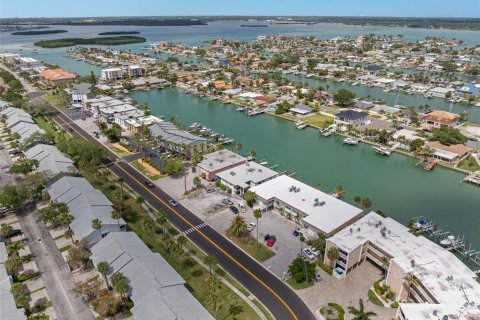 Condominio en venta en Treasure Island, Florida, 1 dormitorio, 61.22 m2 № 2098099 - foto 23