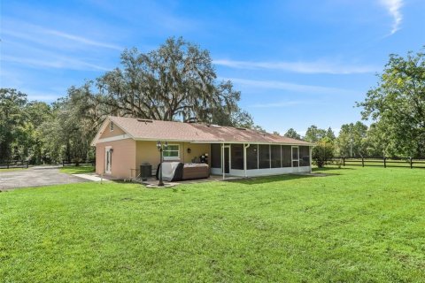 House in Morriston, Florida 3 bedrooms, 191.75 sq.m. № 2395974 - photo 21