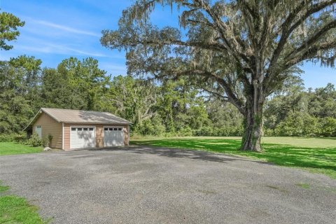 House in Morriston, Florida 3 bedrooms, 191.75 sq.m. № 2395974 - photo 24