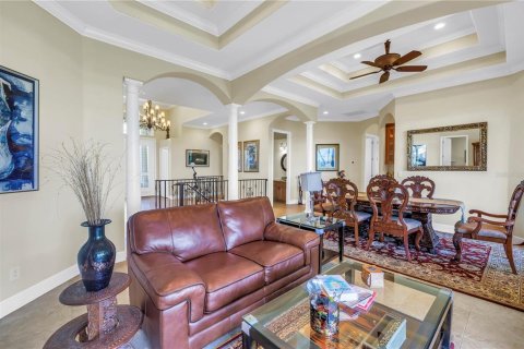 House in Tarpon Springs, Florida 4 bedrooms, 333.33 sq.m. № 1665756 - photo 23