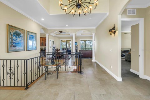 House in Tarpon Springs, Florida 4 bedrooms, 333.33 sq.m. № 1665756 - photo 5