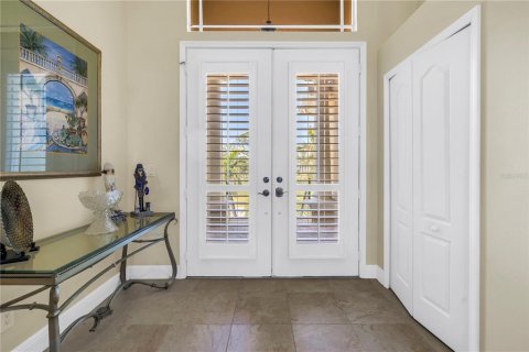 House in Tarpon Springs, Florida 4 bedrooms, 333.33 sq.m. № 1665756 - photo 4