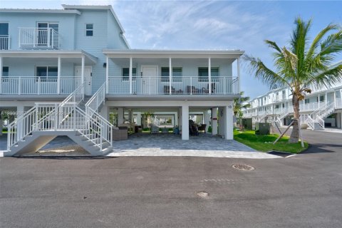 Condo in Marathon, Florida, 1 bedroom  № 2065600 - photo 19