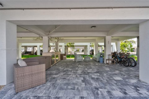 Condo in Marathon, Florida, 1 bedroom  № 2065600 - photo 21