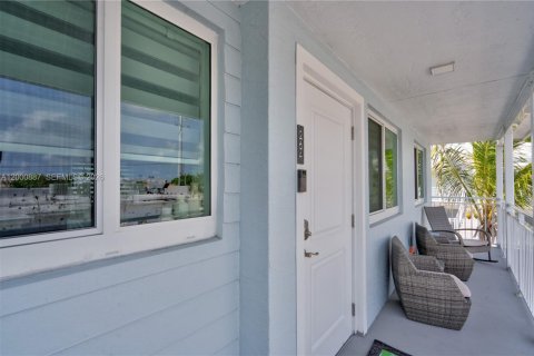 Condo in Marathon, Florida, 1 bedroom  № 2065600 - photo 22