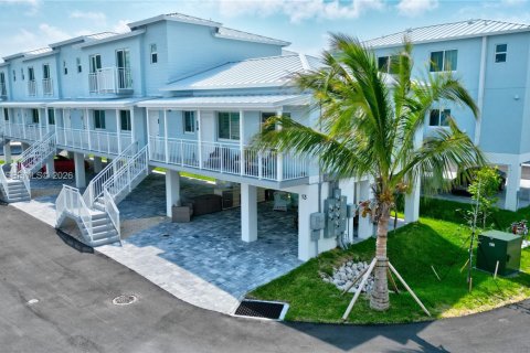 Condo in Marathon, Florida, 1 bedroom  № 2065600 - photo 18