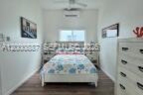 Condo in Marathon, Florida, 1 bedroom  № 2065600 - photo 9