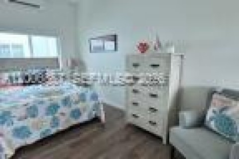 Condo in Marathon, Florida, 1 bedroom  № 2065600 - photo 10