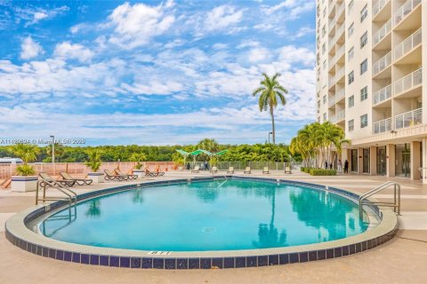 Купить кондоминиум в Санни-Айлс-Бич, Флорида 1 спальня, 65.5м2, № 2021163 - фото 8