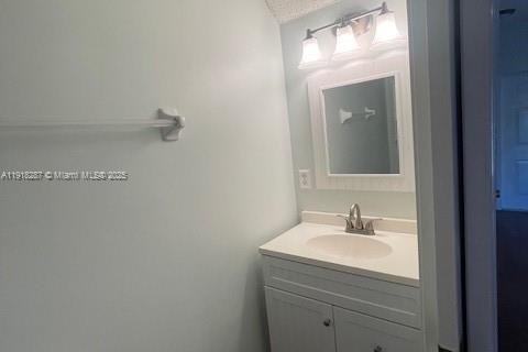 Снять в аренду таунхаус в Уэст-Палм-Бич, Флорида 2 спальни, 93.65м2, № 1974004 - фото 13