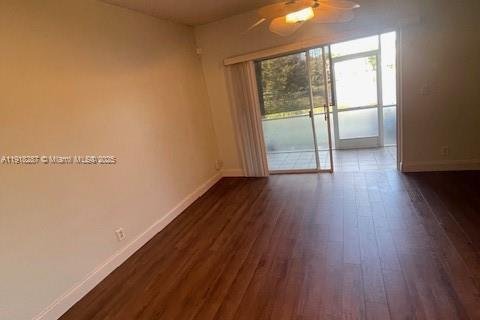 Снять в аренду таунхаус в Уэст-Палм-Бич, Флорида 2 спальни, 93.65м2, № 1974004 - фото 11