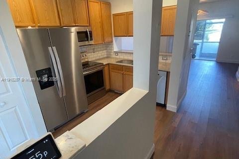 Снять в аренду таунхаус в Уэст-Палм-Бич, Флорида 2 спальни, 93.65м2, № 1974004 - фото 2