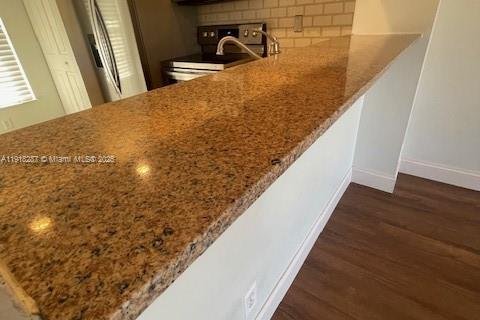 Снять в аренду таунхаус в Уэст-Палм-Бич, Флорида 2 спальни, 93.65м2, № 1974004 - фото 9